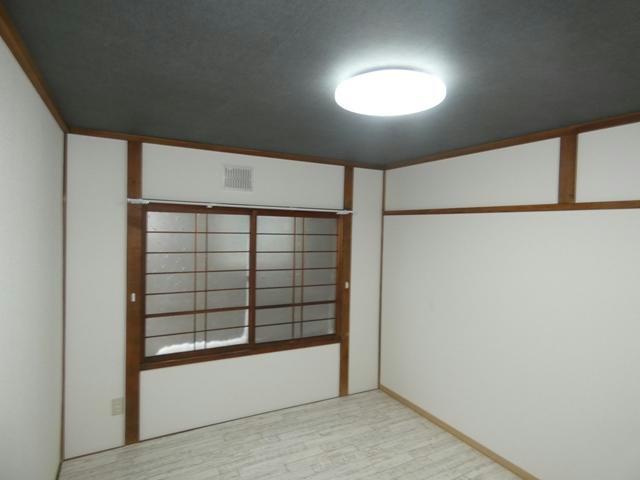 とき和マンションの洋室