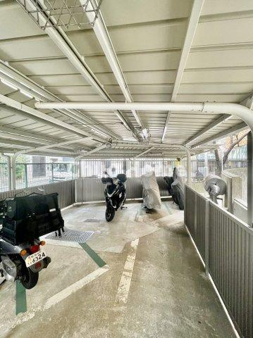 ライオンズステーションプラザ両国の駐車場|【バイク置場】最新の空き状況や費用などの詳細は担当スタッフまでお問い合わせください。