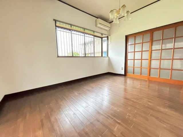 茂原市下永吉　中古戸建の洋室