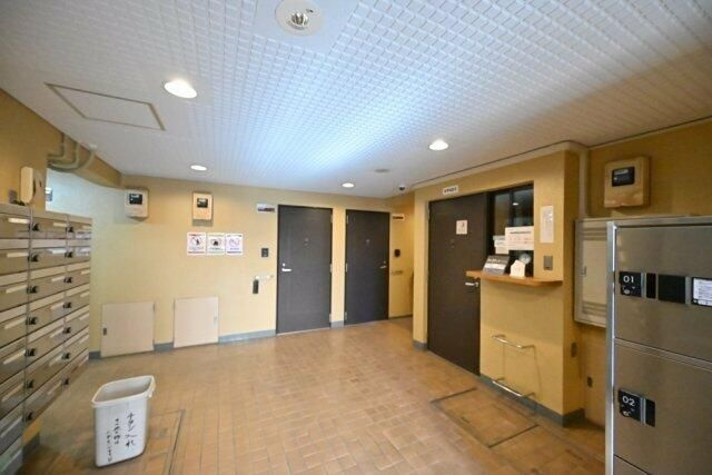 ライオンズマンション椎名町のエントランス