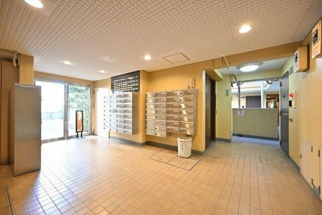 ライオンズマンション椎名町のエントランス