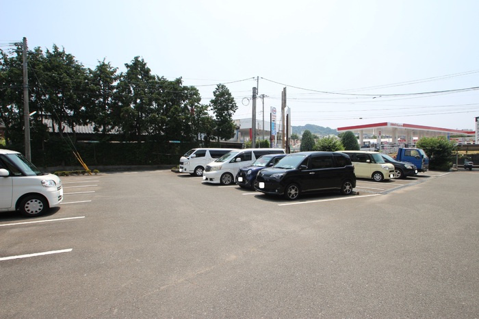 クローバーハイツ杉塚の駐車場|別号室タイプ