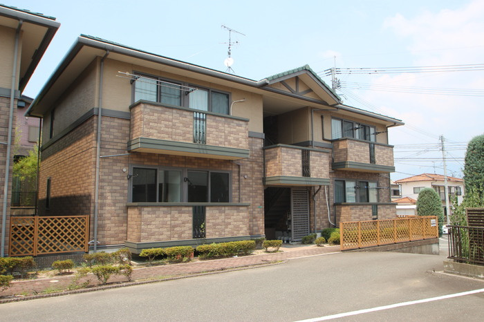 クローバーハイツ杉塚の外観|別号室タイプ