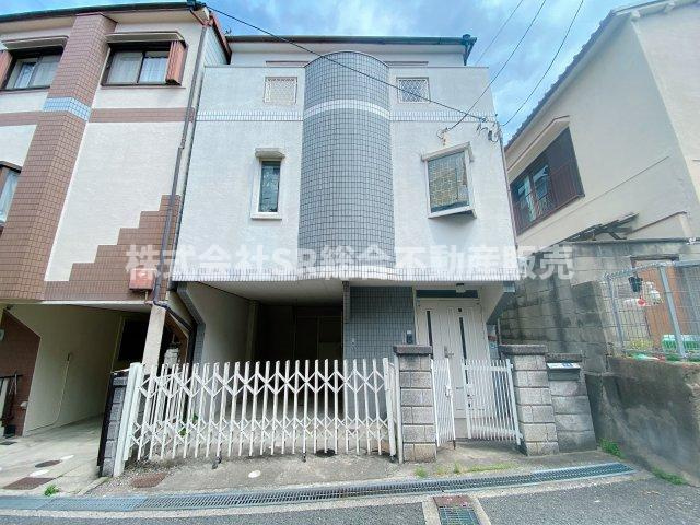 客坊町中古戸建の外観|特徴のある外観で内覧時わかりやすいです！住環境充実しています♪