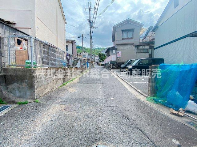 客坊町中古戸建の前面道路含む現地写真|前面道路含む現地写真です