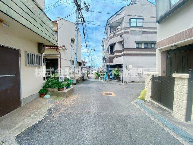 客坊町中古戸建の前面道路含む現地写真|前面道路含む現地写真です