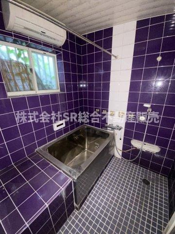 客坊町中古戸建の浴室|お風呂には窓もあり、換気がバッチリとできます☆