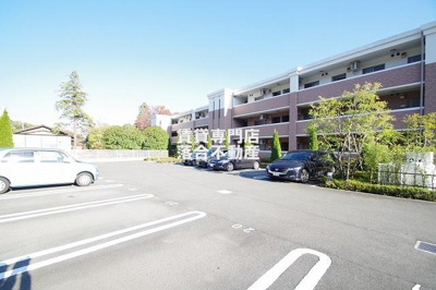 【駐車場】 | プレミアムコートみなみ野Ⅱ | 敷地内駐車場完備