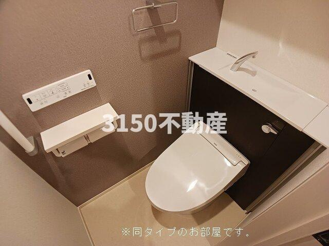 エス　ウィステリア　Ⅰのトイレ|コンパクトで使いやすいトイレです
