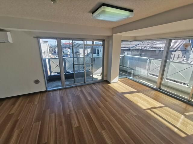 メゾンマロニエの寝室