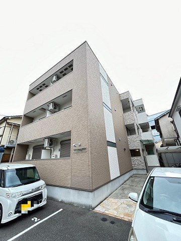 尼崎市武庫川町３丁目のアパートの外観|外観は落ち着いています
