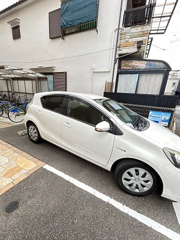 尼崎市武庫川町３丁目のアパートの駐車場|カースペースがあります