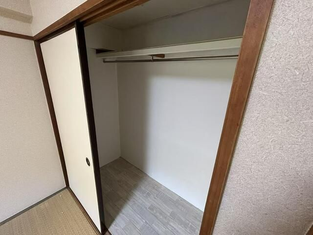 横浜市青葉区荏田西１丁目の賃貸マンションの収納