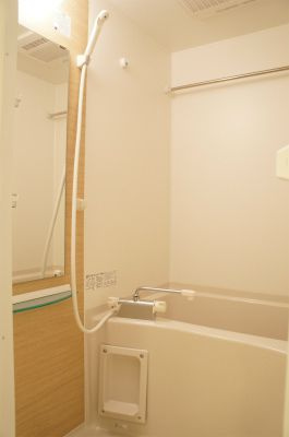 リブリ・CASA TRESの浴室