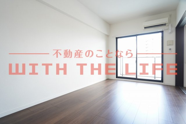 ルナ・グランデ【キャッシュバック対象物件】の居間・リビング|ゆったりとしたリビングです