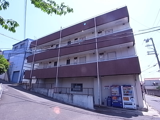 浜第一マンションのエントランス