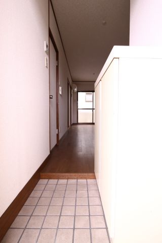 浜第一マンションの玄関