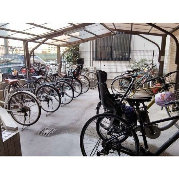 SLR吹上　名古屋市賃貸　仲介手数料無料の駐車場