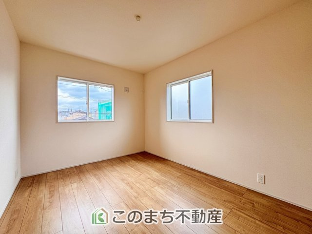 ブルーミングガーデン宇都宮市東原町の洋室