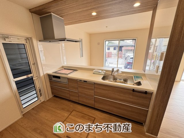 ブルーミングガーデン宇都宮市東原町のキッチン|人気の対面式キッチン☆料理をしながらご家族とコミュニケーションが取れます♪