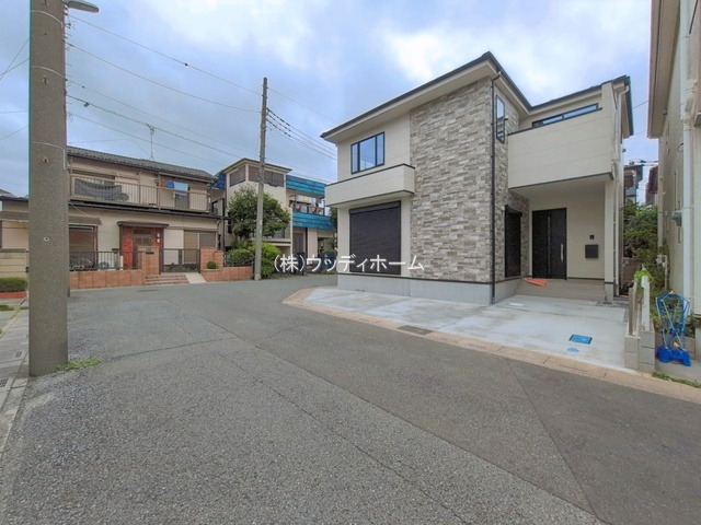 春日部市緑町6期　新築一戸建ての前面道路含む現地写真