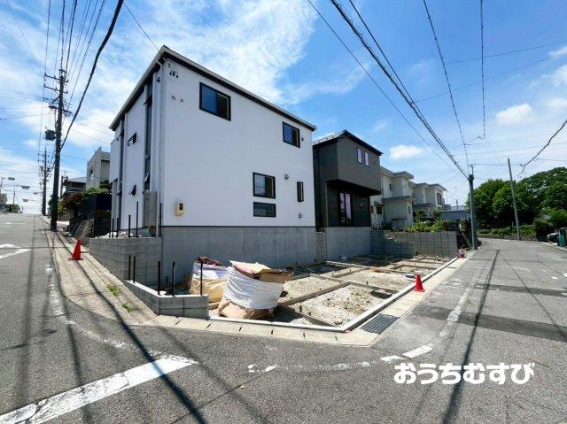名東区猪子石12104(全2棟)の前面道路含む現地写真