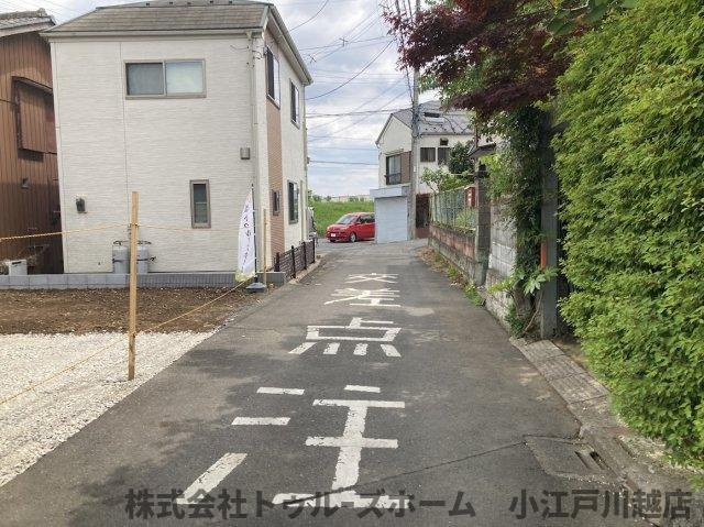【前面道路含む現地写真】 | 川越市大字寺尾　新築戸建