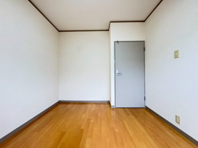 【寝室】 | ラヴィベール箕面