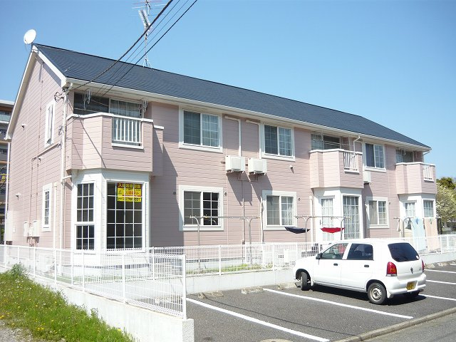 シャルマンレーヌの外観