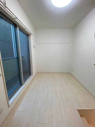 サンプレミオ十番町 名古屋市賃貸　仲介手数料無料の居間・リビング|同物件別部屋