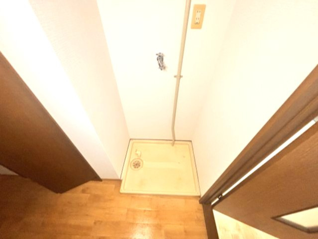 パープル本山の玄関