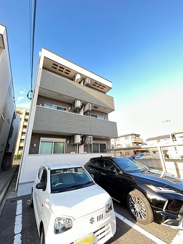 尼崎市南塚口町８丁目のアパートの外観|きれいな外観です
