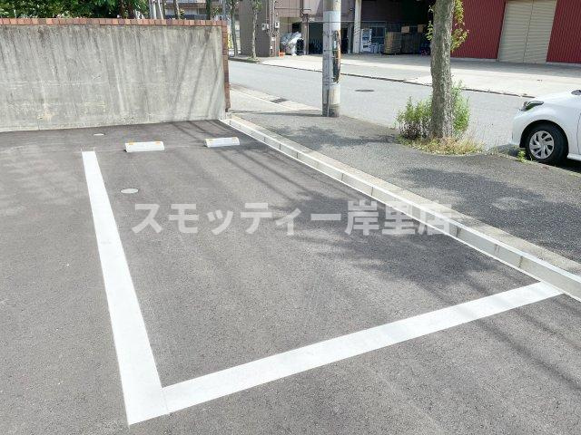 シービヤンネトールの駐車場
