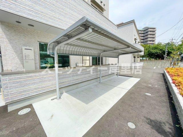シービヤンネトールの駐車場