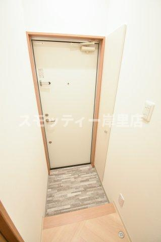 シービヤンネトールの玄関
