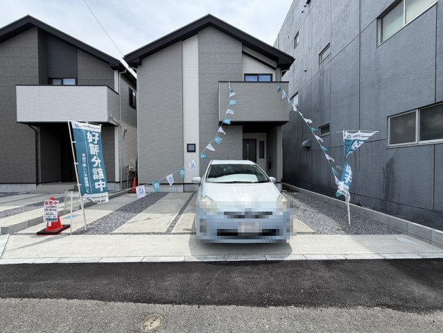 駅チカ！土浦市中央新築戸建♪の駐車場|駐車スペースもあります
