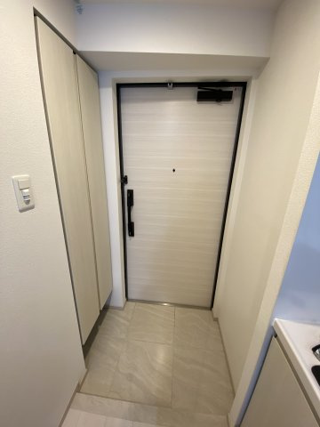 S-RESIDENCE両国緑の玄関