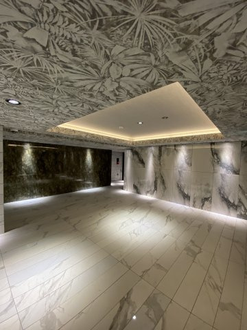 S-RESIDENCE両国緑のロビー