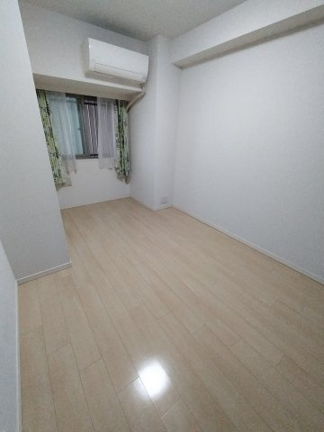 ポレスター小山タワーレジデンスの洋室|サービスルーム