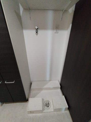 ポレスター小山タワーレジデンスの設備|洗濯機置き場