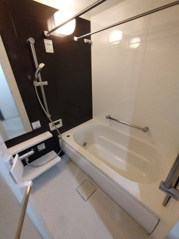 ポレスター小山タワーレジデンスの浴室
