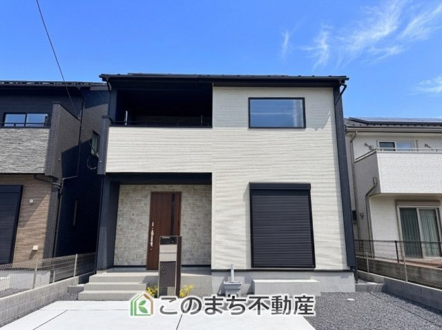 ブルーミングガーデン宇都宮市東原町の外観|建築中現地写真（同社施工の完成物件・モデルハウスがご見学できます）