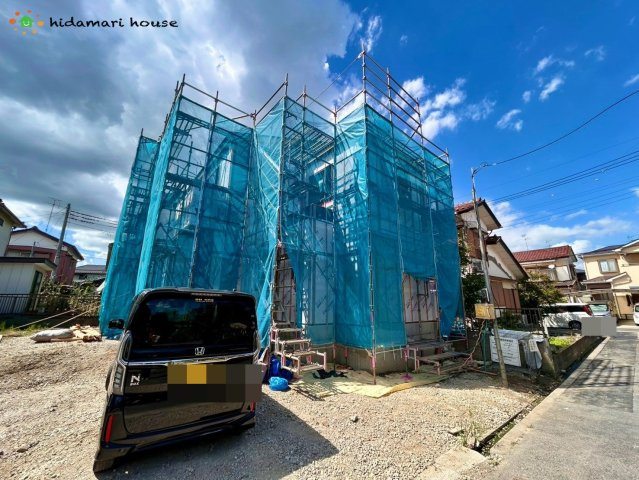 蓮田市閏戸6期　新築戸建　グラファーレ01の前面道路含む現地写真