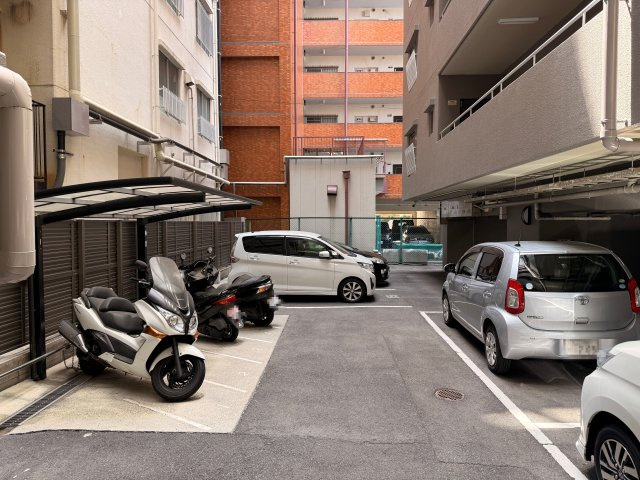 サニーコーポ東三国の駐車場