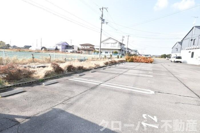 サニーコーポ C棟の駐車場|駐車場