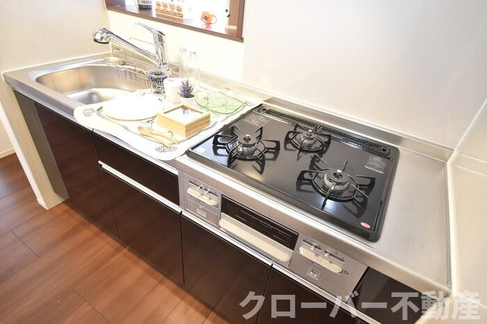 サンライズ豊益 築港町のキッチン|ガスコンロ