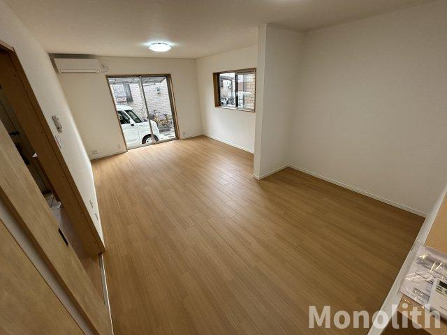 堺市西区菱木1丁戸建の居間・リビング