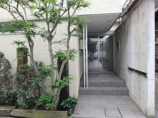 【エントランス】