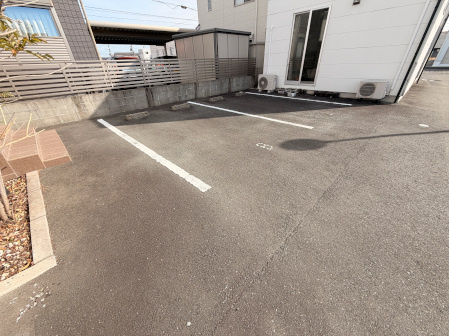 キャレブラン高林　Bの駐車場