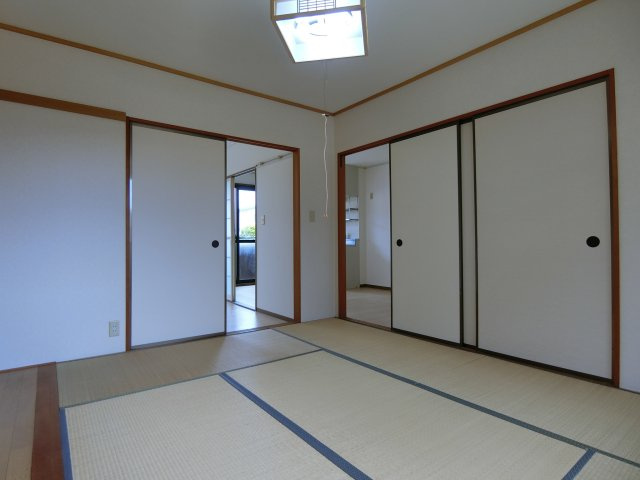 キャリーインの和室|イメージ102号室の写真（反転あり）